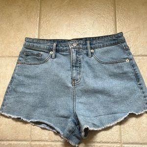 Blue wash denim shorts